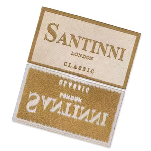 Etiquetas colgantes de papel de ropa tejidas de lujo personalizadas con logotipo de lámina en relieve privado con serigrafía para ropa y prendas - Product Image 5
