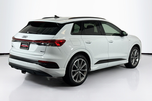 Audi Q4 Sportback E-TRON AWD Crew Cab Pickup d'occasion 2023 - Product Image 6