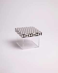 Stylish Personalized Acrylic Gift Box with MOP Lid <b>for</b> Elegant Candy Display and Arabic Festive Gift Collection - Product Image 5