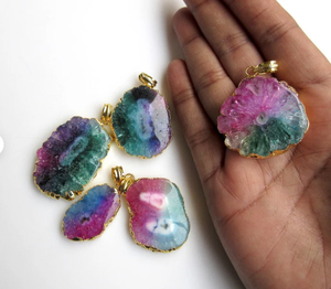 Connecteurs de pendentif Druzy galvanisés pendentifs en quartz solaire à bords dorés connecteurs de tranche de stalactite - Product Image 3