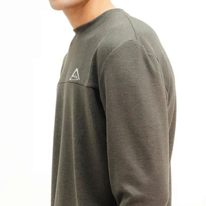 เสื้อสเวตเชิ้ตผู้ชายคลาสสิกสำหรับฤดูหนาว สวมใส่สบาย ผ้าฝ้ายผสมเนื้อนุ่ม ระบายอากาศได้ดี ทรงปกติ สีพื้น ปักลาย - Product Image 5