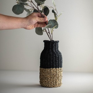 แจกันหญ้าทะเลสีดำด้านแจกันดอกไม้ทำจากหญ้าราฟเฟอร์เป็นมิตรกับสิ่งแวดล้อมสำหรับตกแต่งโต๊ะ - Product Image 6