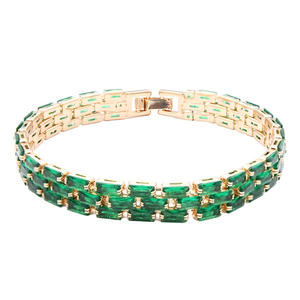 Pulsera de tenis chapada en oro de 7 pulgadas y 13 mm de ancho con cristales CZ de corte esmeralda, accesorio de joyería de moda para mujer - Product Image 4