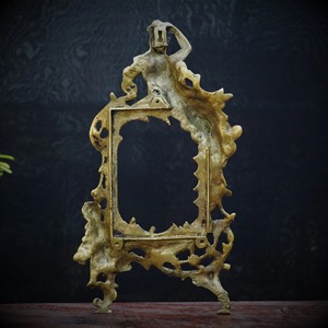 Cadre photo de luxe antique avec design gracieux Lady Idol Cadre élégant en métal doré pour affichage mural ou sur table et cadeaux - Product Image 3