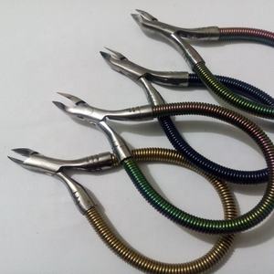 Pinzas para cutículas de acero Manual de alta calidad, empuñadura de goma, superventas, cortaúñas para dedos de los pies, logotipo láser encarnado, arte de uñas - Product Image 2