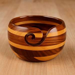 Cuenco de madera tallado a mano de lujo para hilo de ganchillo |   Soporte de Madera Maciza para Hilos de Tejer, para Manualidades y Aficiones - Product Image 1