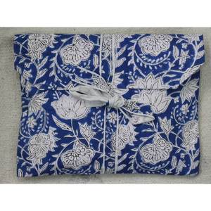 Conjunto de Pijama Casual para Mujer, Estampado Floral Azul, 100% Algodón, Estampado a Mano, Tela Suave, con Botones, ODM, para Verano - Product Image 4