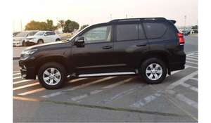 SUV Prado 2020-2022, Tracción en las Cuatro Ruedas, Asientos de Cuero, Control de Crucero Adaptativo, Automático, 5 Plazas, Cámara Trasera de 360°, Faros LED, SUV Usado - Product Image 5