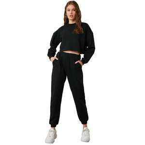 Chándal OEM de 2 piezas de lana gruesa para mujer, chándal de dos piezas para correr, conjuntos de Chándales, Top corto personalizado, ropa de entrenamiento, chándal con logotipo personalizado - Product Image 1