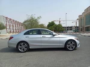 2020 Mercedes-Benz C300 FWD Interior oscuro Asientos de cuero Motor Turbo ACC Control de crucero - Product Image 4