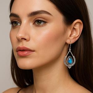 Boucles d'oreilles pendantes en labradorite : bijoux en argent sterling 925 avec pierre précieuse en forme de goutte - Product Image 2