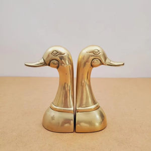 Serre-livres pour animaux de la faune de canards en laiton doré du milieu du siècle - Product Image 1