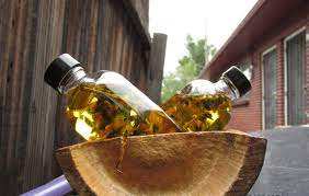 Fabricante Mayorista de Absoluto de Salvia Sclarea 100% Puro y Natural, Absoluto de Salvia Sclarea de Grado Premium Asequible de la India - Product Image 2