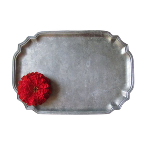 Plateau de service ovale en métal blanc élégant avec des accents de nœuds noirs Style moderne Plateau décoratif Vaisselle et décoration d'intérieur uniques - Product Image 2