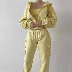 2025 personalizado en blanco de lana de las mujeres de dos piezas Crop Top pantalones de chándal al por mayor conjunto de chándales - Product Image 5