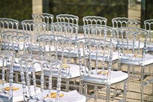 Vente en gros Chaise de mariage Chiavari transparente en plastique acrylique pour événement et repas - Product Image 2