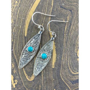 Boucles d'oreilles pendantes en turquoise, 4,1 grammes, serti clos, forme goutte d'eau, style mignon pour fiançailles, mariage, anniversaire, fête - Product Image 1