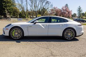 ปานาเมร่า ทูโร่ เอส อี-ไฮบริด ปี 2020 ไมล์น้อย เครื่องยนต์สมบูรณ์ ระบบส่งกำลังดี หลังคาพาโนรามิก ไฟหน้า LED พร้อมส่ง - Product Image 3