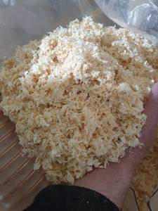 ขี้เลื่อยไม้สารอินทรีย์ ขยะเกษตรธรรมชาติอัดก้อน สำหรับเป็นที่อยู่อาศัยสัตว์ ใช้ภายนอกอาคาร - Product Image 1