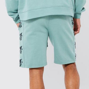 ชุดเสื้อมีฮู้ดสองชิ้นพร้อมกางเกงขาสั้นผ้ายืดเข้าคู่กันเหมาะสำหรับชุดกีฬาประจำวันและชุดออกกำลังกายแบบมีฮู้ดและกางเกงขาสั้นสำหรับผู้ชาย - Product Image 6