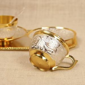 Ensemble de sous-verres en métal fonctionnel élégant pour protéger les tables à manger, les tables basses et les surfaces de meubles de salon - Product Image 1