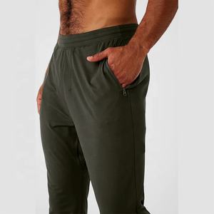 Pantalones Jogger Personalizados Esenciales, Transpirables, Ajustados, de Color Sólido, con Bolsillo con Cremallera, Tejido Elástico Suave de Nailon y Elastano para Hombre - Product Image 4
