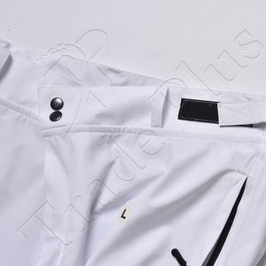 Nouveau pantalon de ski blanc tendance 2025 avec ceinture ajustable, poches cargo, bas cintré et design personnalisé - Product Image 3