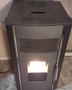 Estufa de pellets de madera de calidad asequible/Estufa de leña de diseño moderno con horno de hierro fundido disponible a precios baratos - Product Image 4