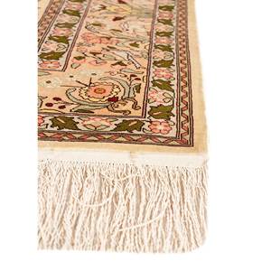 Gulmarg พรมผ้าไหมสีงาช้างแบบผูกมือลายดอกไม้สไตล์โบโฮทรงสี่เหลี่ยมสำหรับห้องนอนห้องนั่งเล่นทำจากไม้ไผ่ผ้าไหมพีวีซี - Product Image 4