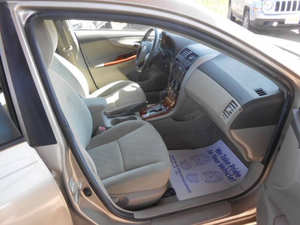 Toyota Corolla XL-E 2009 Usado, Volante a la Izquierda - Product Image 4