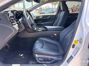 Usado 2024 para Mirai Base, Volante a la Izquierda, Interior Oscuro, Asientos de Cuero, Tracción Delantera, Neumáticos R17 - Product Image 3