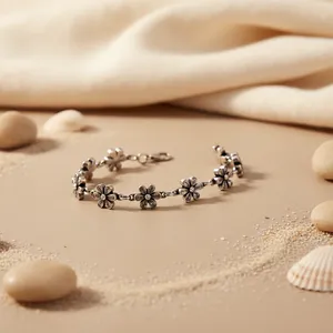 สร้อยข้อมือเงินแท้ 925 ประดับลูกปัดลายดอกไม้สำหรับผู้หญิง - Product Image 2