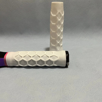 Poignées de raquette de padel 2025 pour logo personnalisé, matériau PU/silicone durable antidérapant, haute durabilité, 4 couleurs, taille standard, OEM