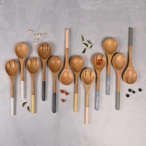Nouveauté 2026 : Serveur à salade manuel en bois fait main, écologique et compatible lave-vaisselle, idéal pour servir salades et fruits - Product Image 6