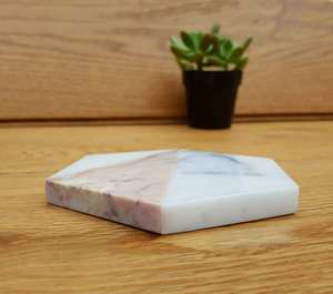 ชุดจานรองแก้วหินอ่อนคาร์ราร่าสีชมพูทรงหกเหลี่ยม สำหรับตกแต่งโต๊ะ ชุด 4 6 8 ชิ้น - Product Image 5