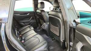 Mas-e-ra-ti Le_vante 3.0L AWD 2018 USADO EN BUEN ESTADO - Product Image 2