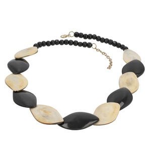 Meilleure qualité résine Lucite laiton métal bijoux indien collier pour dames mode bijoux faits à la main pour - Product Image 3