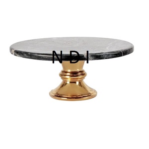 Ensemble de 2 supports à gâteaux design faits à la main avec finition en noyer - Product Image 6