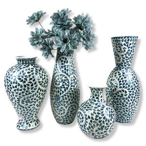 Vase en mosaïque bleue fait main, vase élégant et haut en nacre pour le salon, l'entrée, l'hôtel ou la décoration intérieure de bureau - Product Image 4
