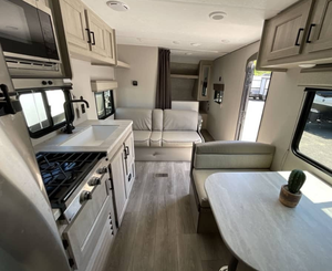 Occasion - 2024 - Coachmen - Catalina - Summit - 261BH - RV - Camper - disponible - Product Image 2