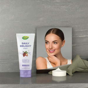 Crème à l'acide hyaluronique au beurre de karité 100gm produit de soin de la peau hydratant avec délice quotidien blanchissant caractéristique ingrédients sûrs - Product Image 4