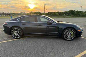 ดีที่สุดตอนนี้2021 P-orsche Panamera 4S E-HYBRID