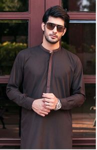 100% conjuntos Kurta de algodón para hombres, nuevos diseños, camisas casuales tejidas, colores personalizados y grandes cantidades a la venta. - Product Image 3