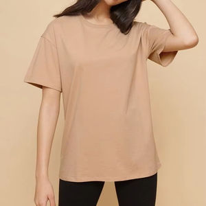 T-shirt en coton tricoté ample et respirant pour femmes grandes tailles, logo personnalisé, design éco-responsable à col rond pour un confort décontracté - Product Image 2