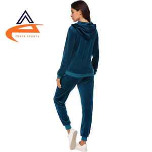 Conjunto Deportivo de Terciopelo para Mujer, Invierno, Color Sólido, Cómodo para el Gimnasio - Product Image 3
