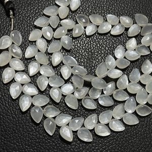 Perles Briolette en forme de poire à facettes en pierre de lune blanche de haute qualité - Product Image 5