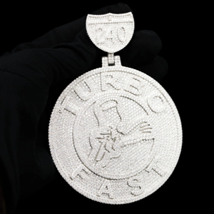 Colgante Unisex de Acero Inoxidable con Diamantes de Imitación CZ, Estilo Hip Hop, Personalizado - Product Image 1