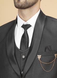 Traje Formal Negro Clásico de la Mejor Calidad para Hombre, para Reuniones Corporativas, Ropa de Oficina y Eventos Profesionales, Disponible al Mejor Precio - Product Image 2