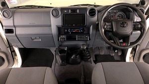 Toyota Land Cruiser 79 4.5D 4x4 Diesel Automatique 6 Places Cuir Caméra Arrière Euro III Emission 8L d'occasion 2024 - Product Image 3