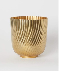 Florero decorativo de maceta de metal alto pulido dorado adecuado para colocar en interiores salas de estar hoteles o recepciones - Product Image 1